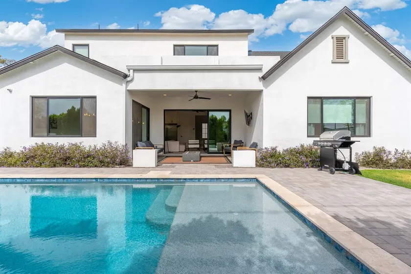 Heated Pool | Luxury Mansion | Downtown Phoeni - Image 1