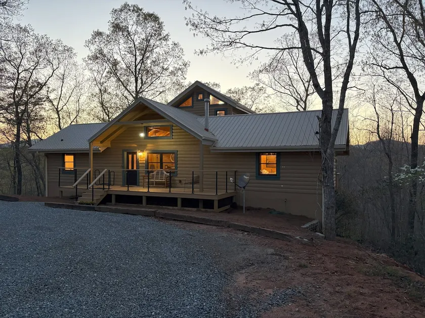 Cove Creek Preserve Hilltop Home - Image 1