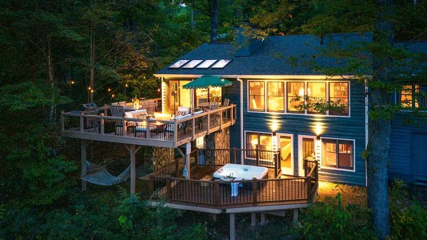 4BR Riverfront Cabin · Hot Tub · Gourmet Kitchen - Image 1