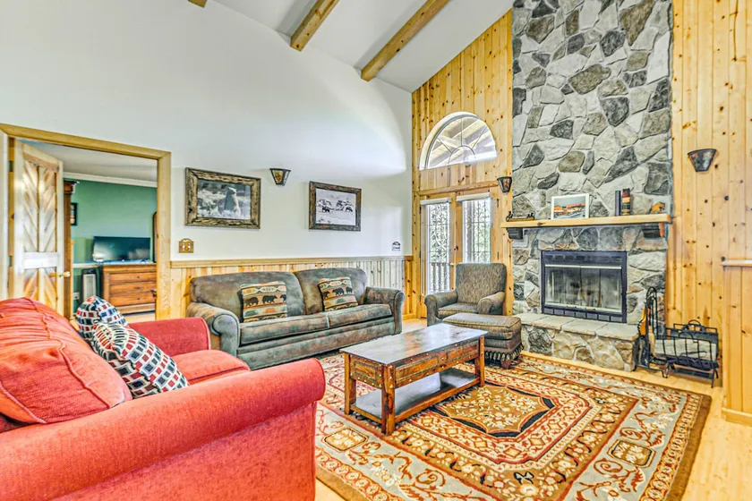 2 Mi to Dtwn: Cloudcroft Home w/ Furnished Deck - Image 1
