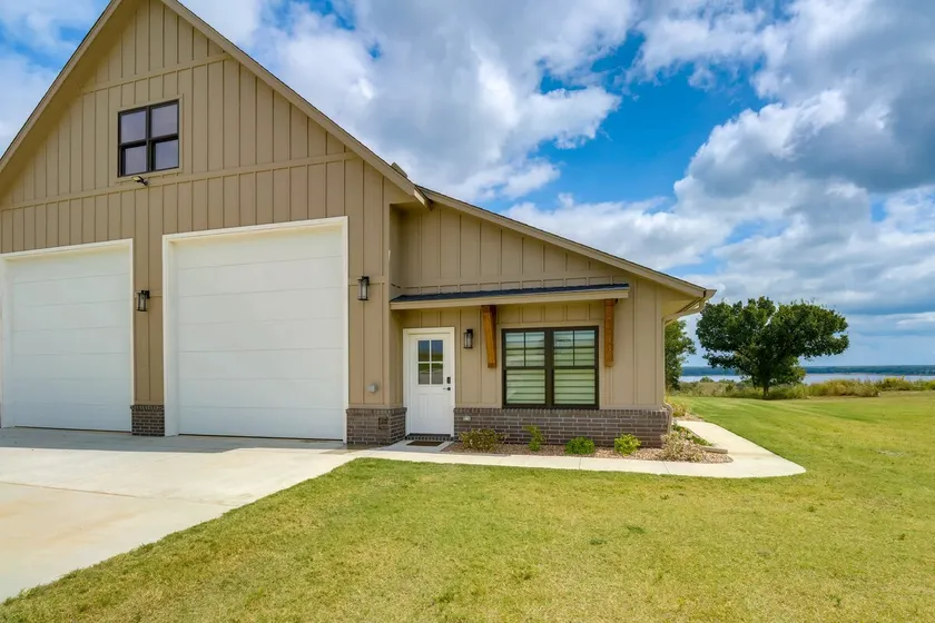 Family-friendly Apt w/ Lake Views in Ponca City! - Image 1