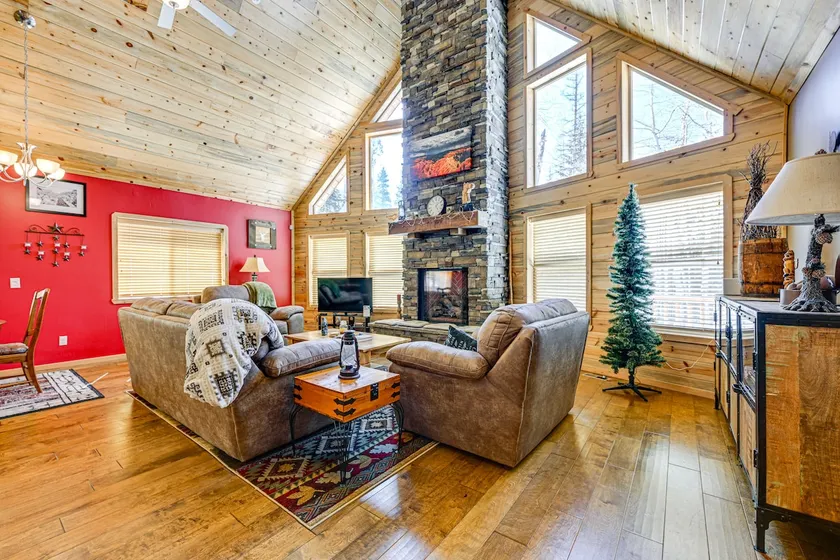 < 1 Mi to Brian Head Resort: Spacious Cabin! - Image 1