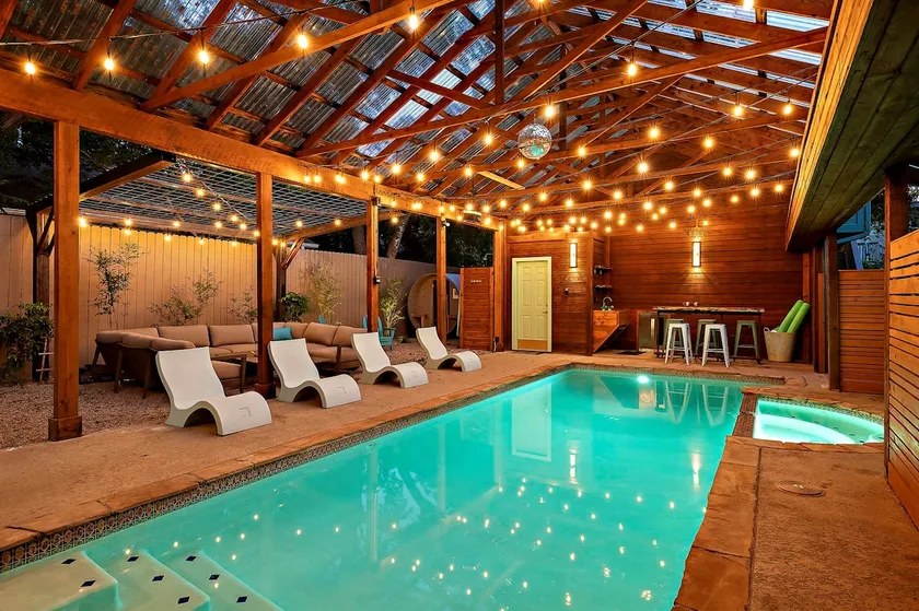 Haven de Luz: A Tranquil Retreat ~ Pool|Spa|Sauna - Image 1
