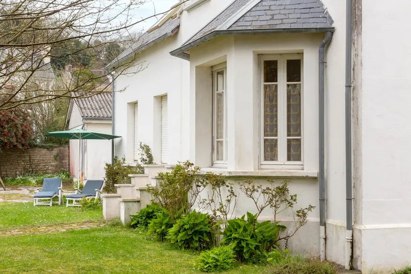Family house on the river side - Image 1