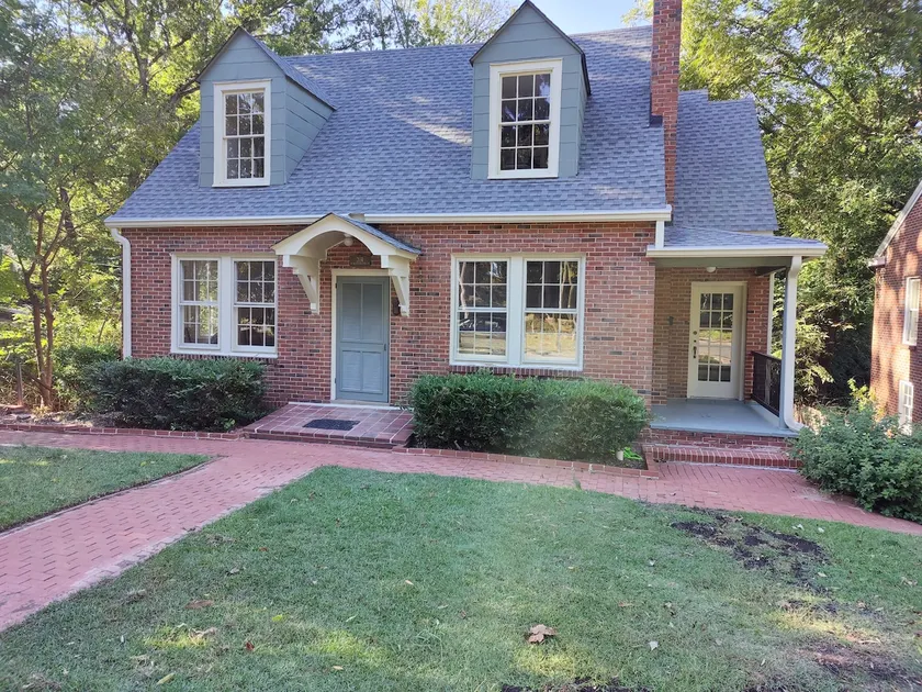Historic Mayor's Manor | 2 King Bds • Fenced Yard - Image 1
