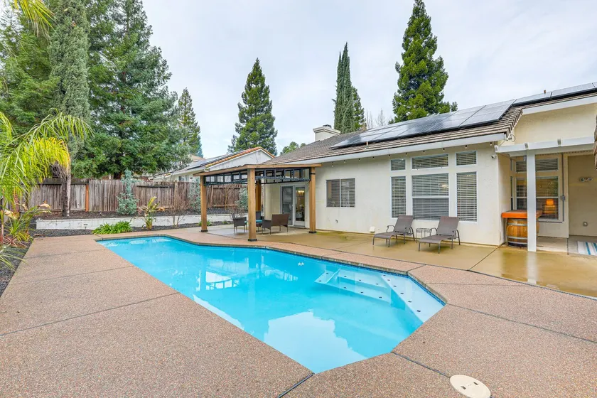Family Home Near Folsom Lake in El Dorado Hills! - Image 1