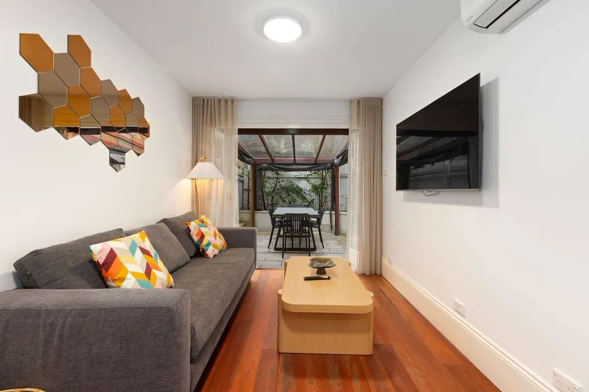 Holiday Home with Outdoor Area for 8 Guests - Image 1