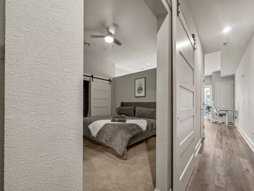 Top Floor 1BD Apt in Arts District | DT Tulsa - Image 1