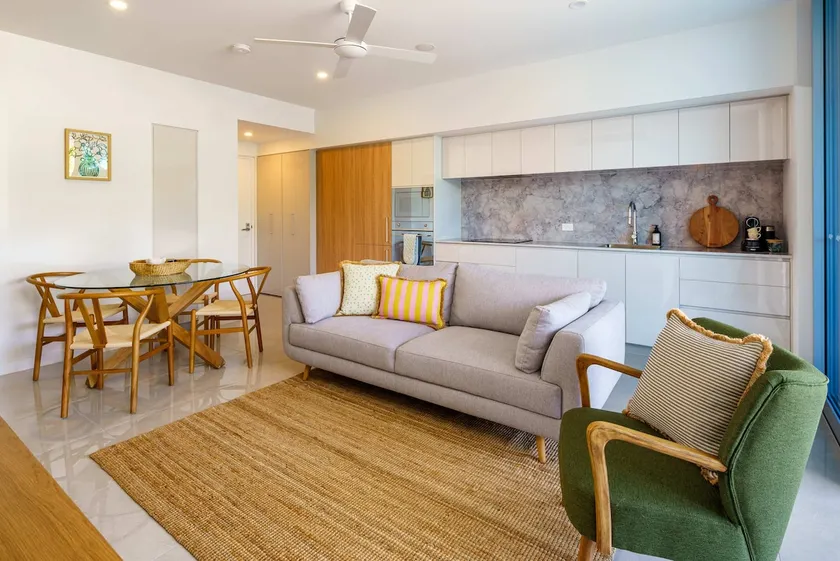 Azzure Beachside Retreat with Pool Gym and Steam Room - Image 1