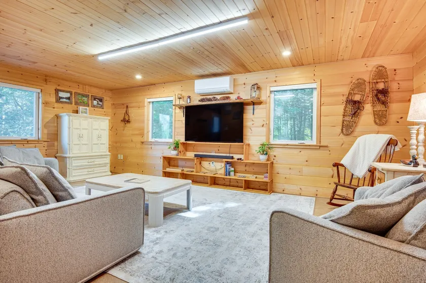Hiking & Snowmobile Trails On-site: Alton Retreat! - Image 1