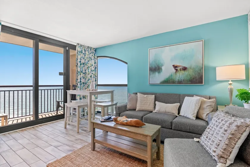 Panoramic Oceanfront, Lazy River - Image 1