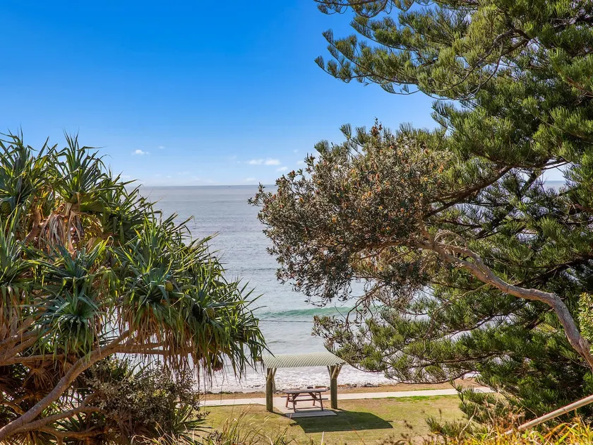 Marg's - Oceanstays - Oceanfront - Image 1