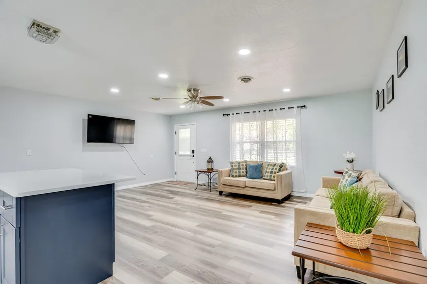 Stay & Play in Belleview: Welcoming Home w/ Yard - Image 1