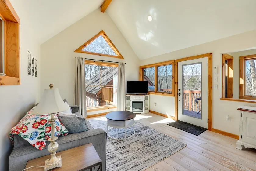 Hike & Fish: Outdoor Retreat Near Trails - Image 1