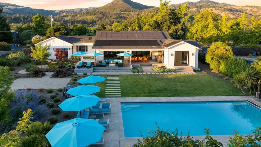 Pool+Spa, Firepit, Game Room | Sonoma Pool Retreat - Image 1