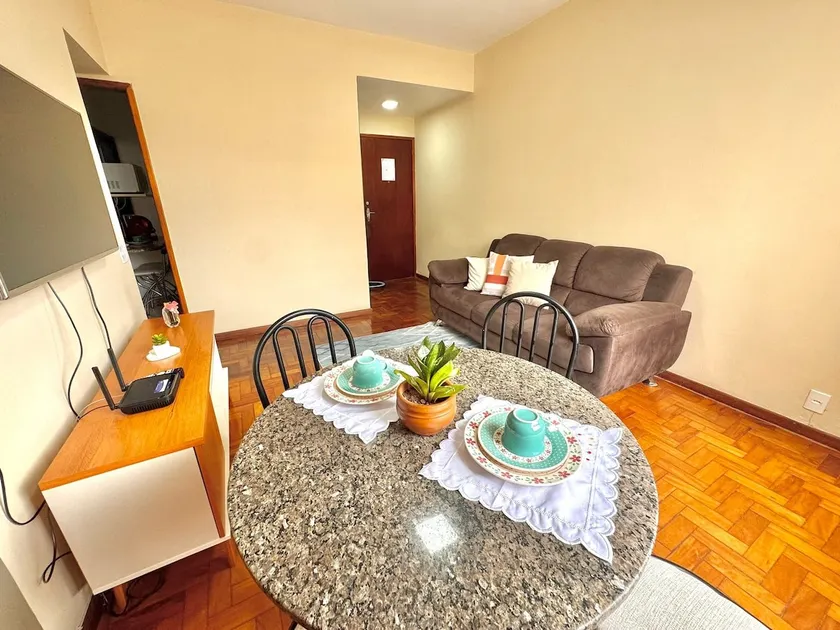 Complete Apartment in the Heart of Downtown - Image 1