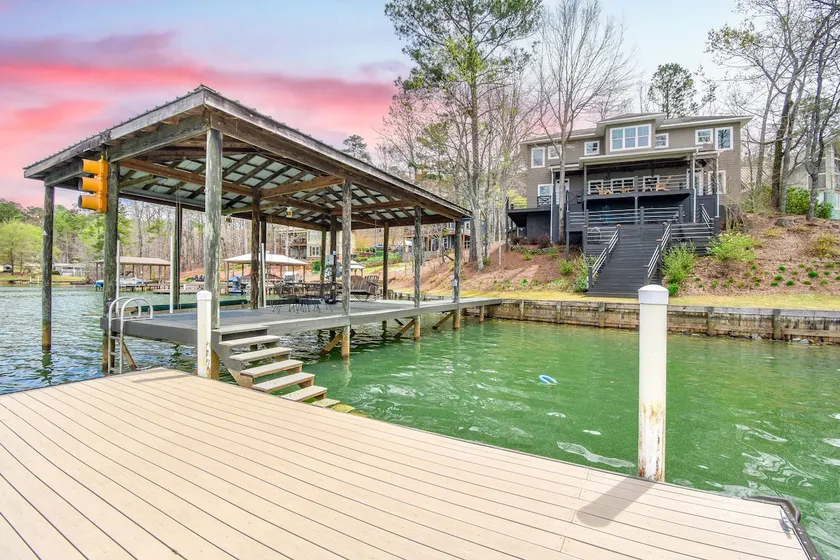 Fishbowl Retreat: A Lake Home w/ Stunning Views - Image 1