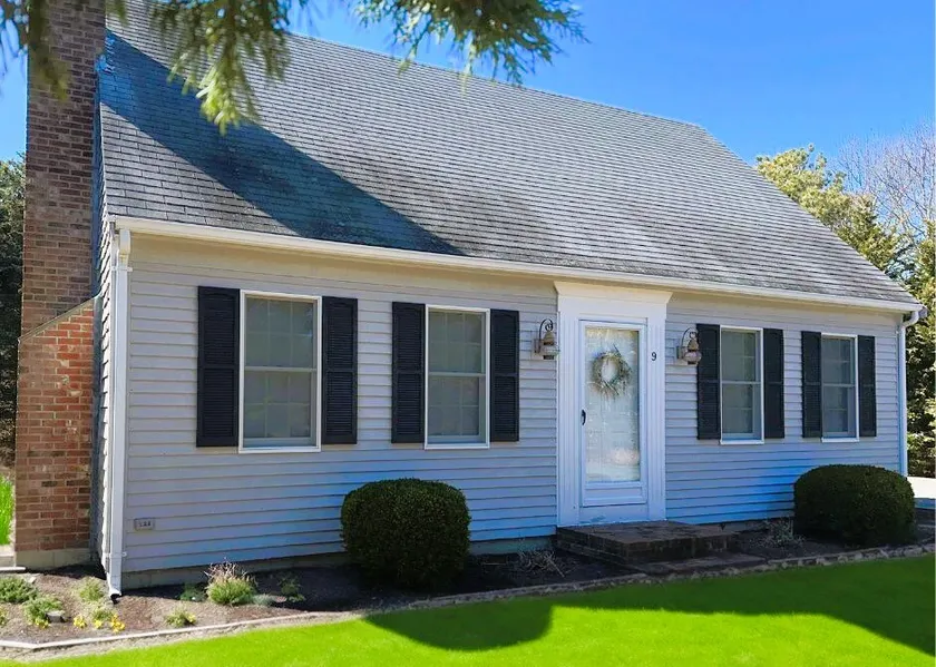 Gray Whale~3 bd/2 bth/Lg Yard/gameroom - Image 1