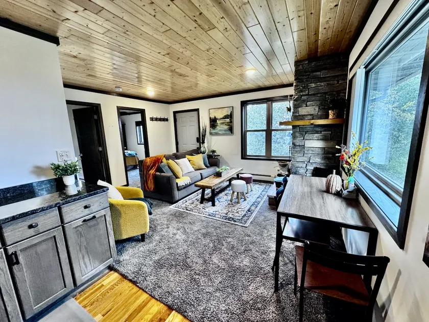 Gooseberry Lester River Suite, Heirloom Vacations - Image 1