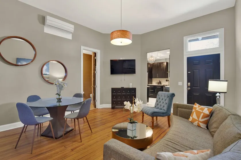 Lovely Thomas Square Condo with Shared Porch - Image 1