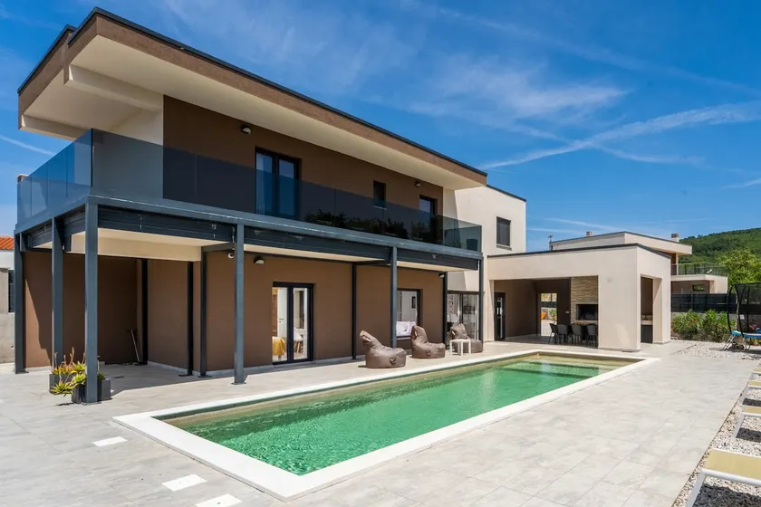 Villa Quinta by Briskva - Image 1