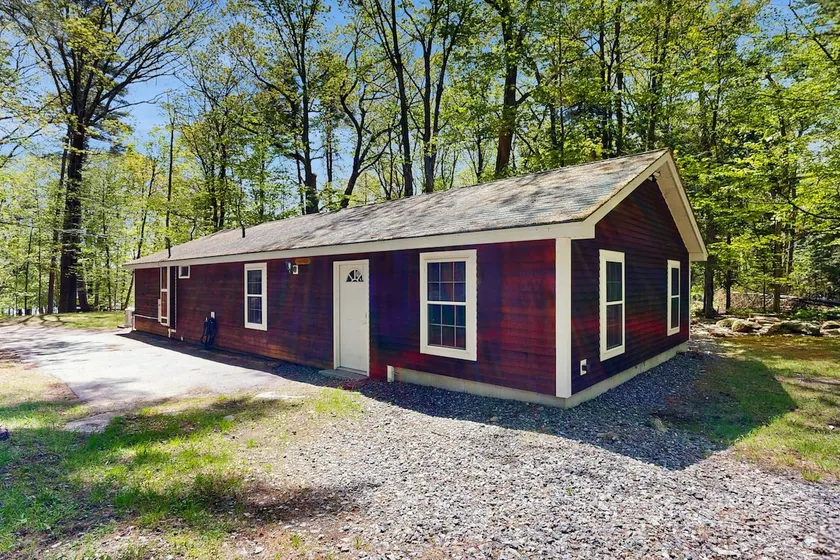 3 BR lake house near beach, hiking trails & ski - Image 1
