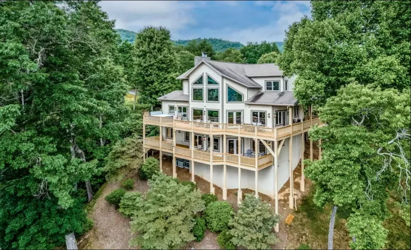 Summit Escape | Golf Course, Hot Tub, Sleeps 10 - Image 1