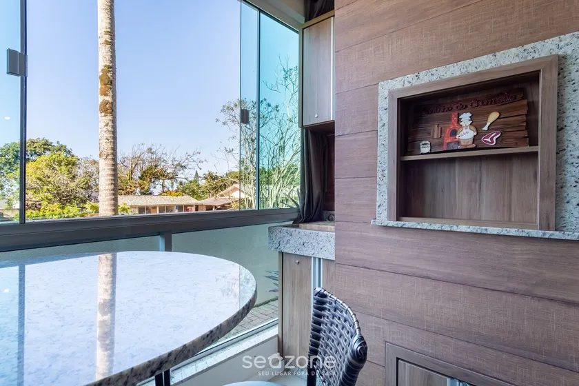 2 Bedroom Apartment with Air Conditioning 270m from the Beach GPS0102 - Image 1