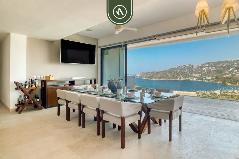 Luxury 4 BR Condo - Amazing Bay View - Pool - Image 1
