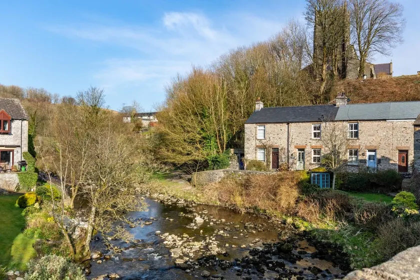 Ingleton 2-Bed Cottage Sleeps 4 Pet Ok & Parking - Image 1