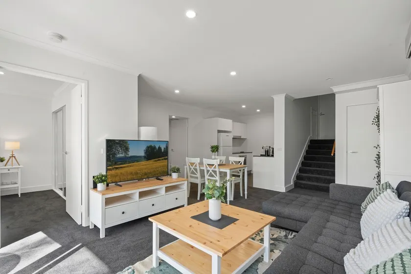 Central Braddon Retreat with Balcony & Pool Access - Image 1