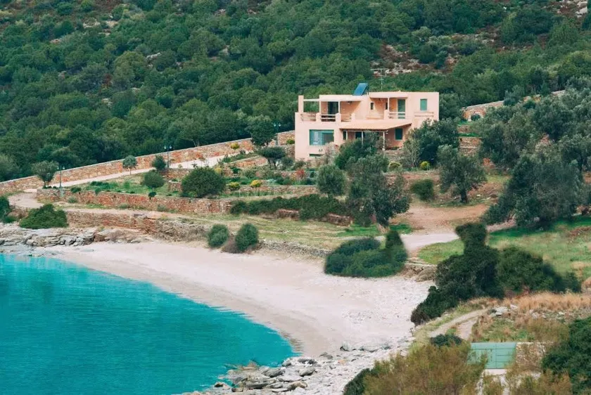 Wavefront Serenity - Exotic & Dreamy Getaway - Image 1