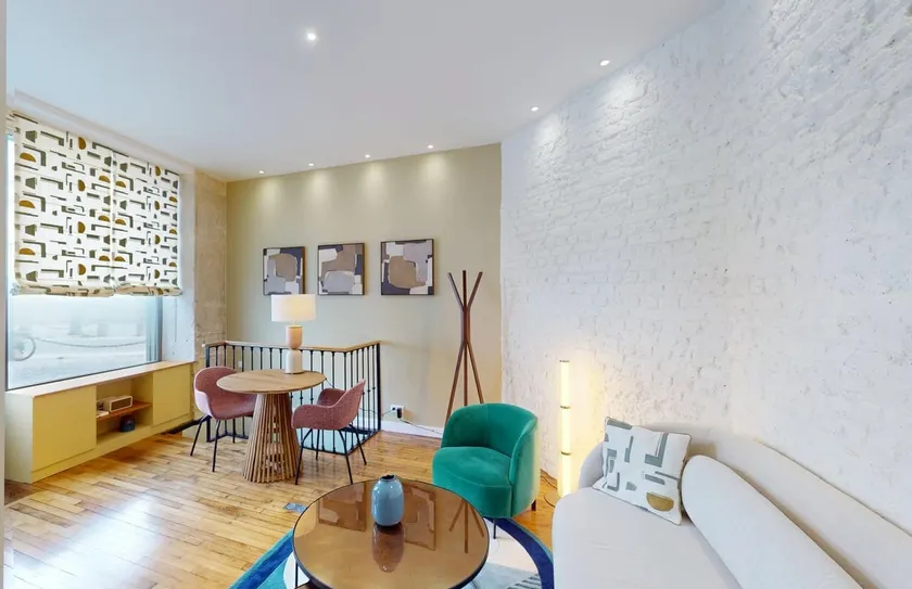 Parisian Apartment in the Latin Quarter's heart - Image 1