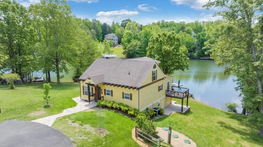 Cape Cottage - Private dock & Fire Pit - Image 1