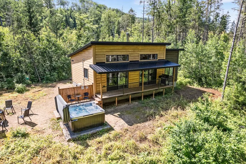 Spa Nature & Riverside Escape - Ecureuil Roux - Image 1