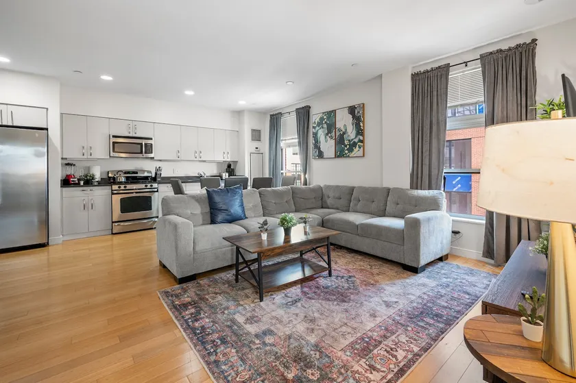 Spacious 2bd/2ba in Southend 6209 - Image 1