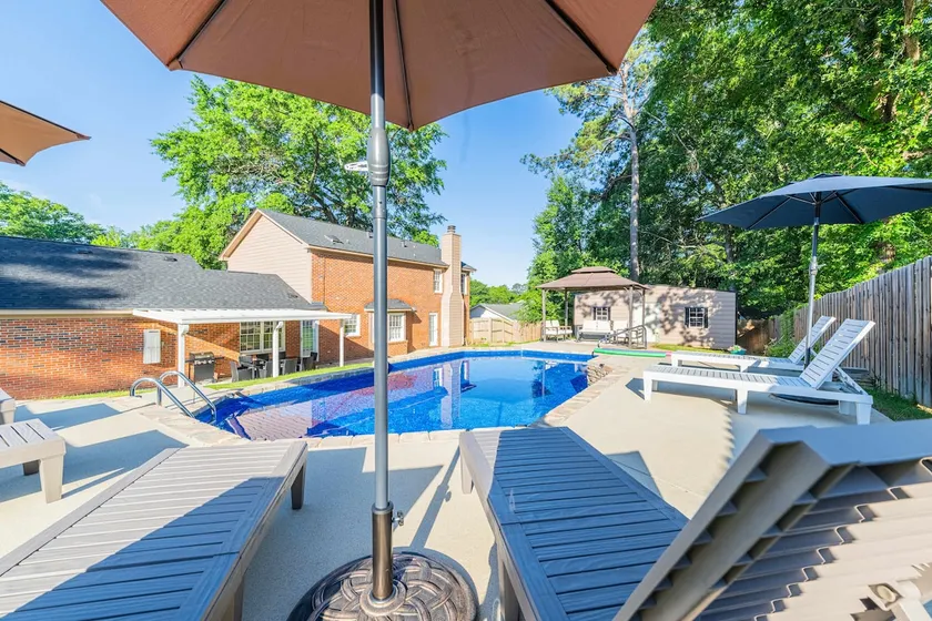 Serene Pool retreat w/ Games Near Fort Moore - Image 1