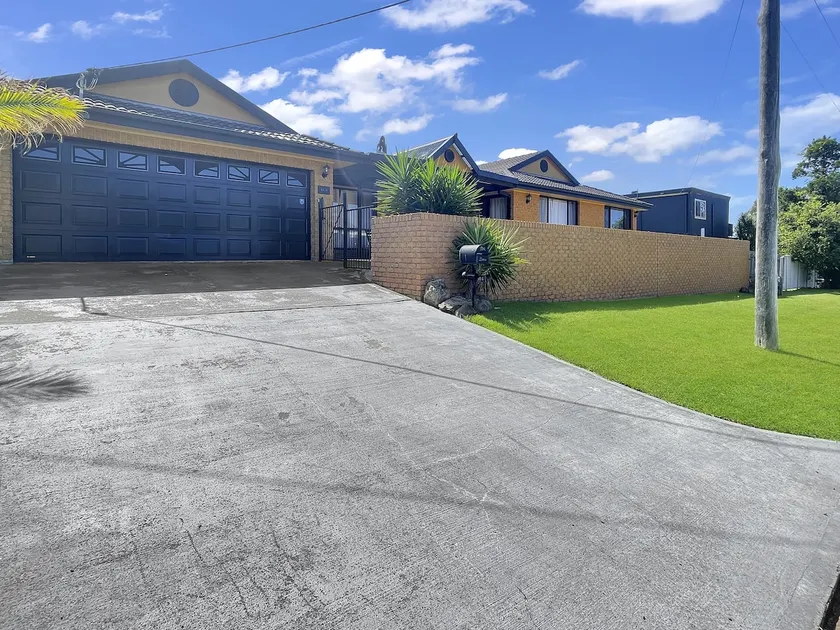 Our Haven: 4-Bed Escape Near Beach & Mogo Trails - Image 1