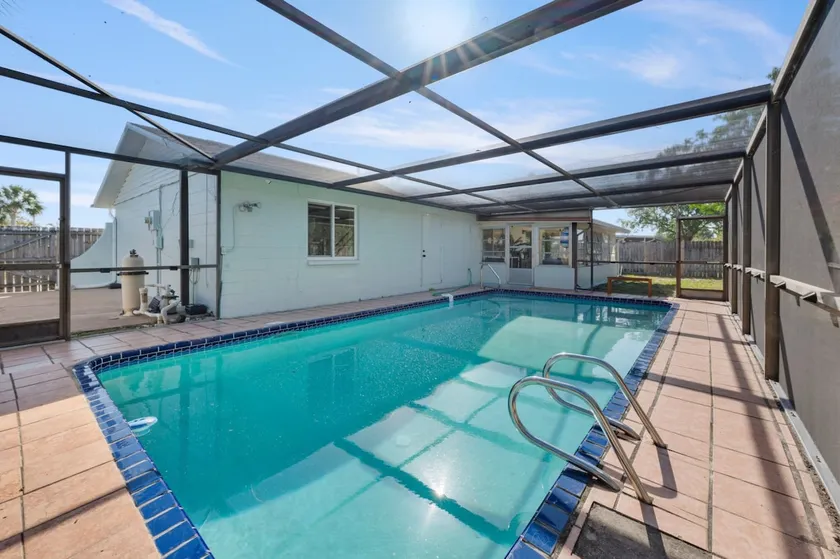 Coral Cove Relax w/ Private Pool 10 Mins to Beach - Image 1