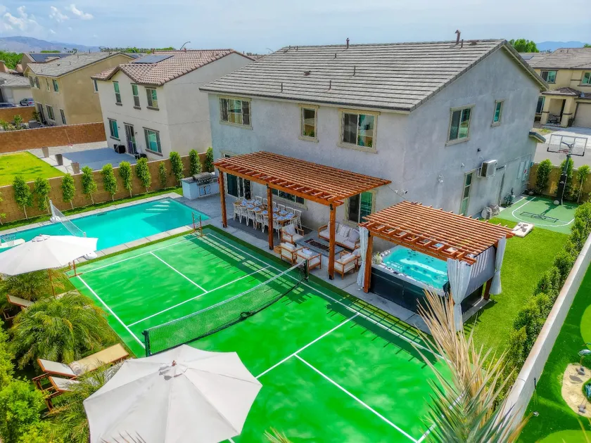 Pickleball+lg Spa&Pool+Bas Ball+Gameroom+14bds+Fit - Image 1