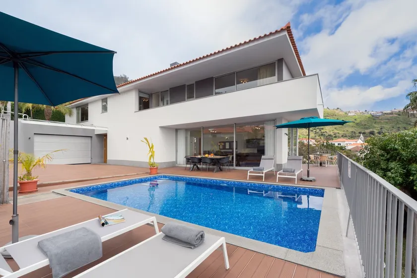 Tropical Villa by an island apart - Image 1
