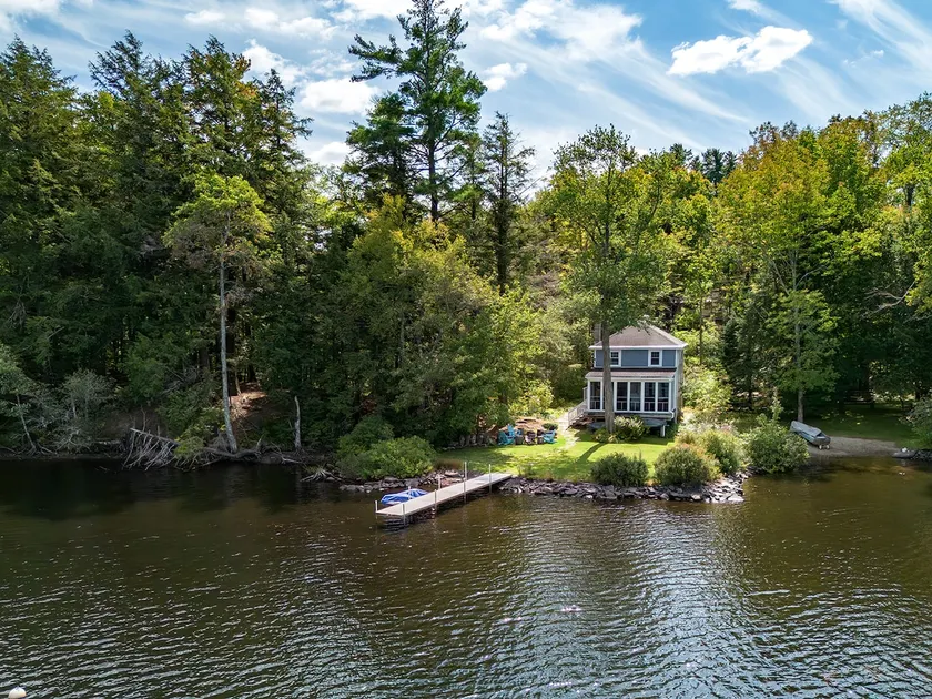 Waterfront Cottage Retreat By Evergreen Home - Image 1