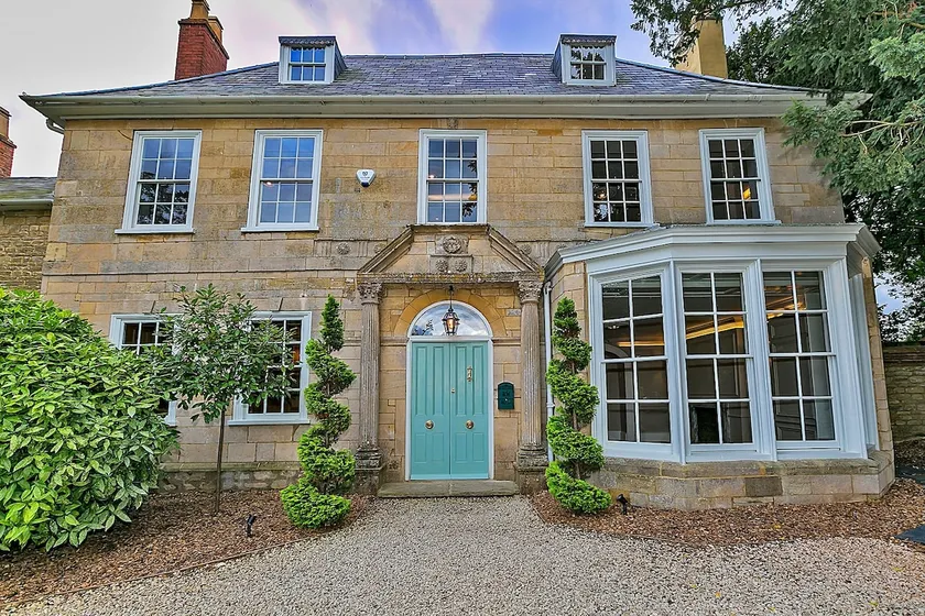 Finest Retreats - Ttich Manor Retreat - Image 1