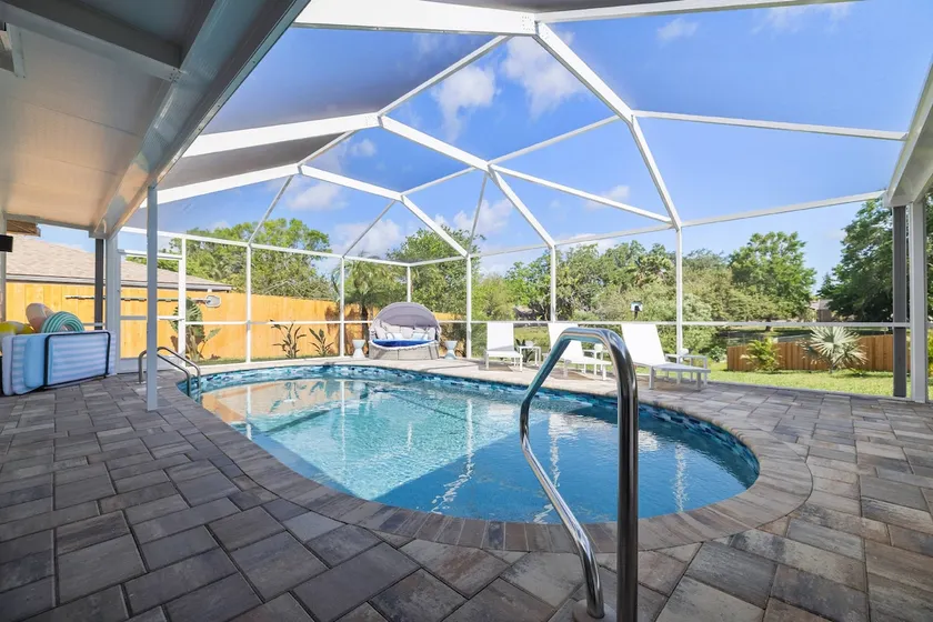 Heated Pool, Fishing Pond, Bikes & Family Perks - Image 1