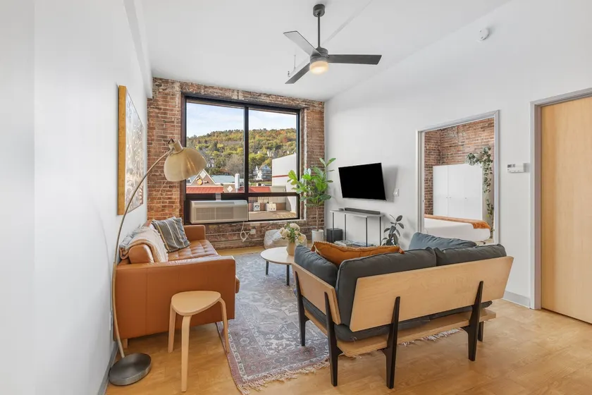 Enger Lofts Apr 222, Heirloom Vacations - Image 1