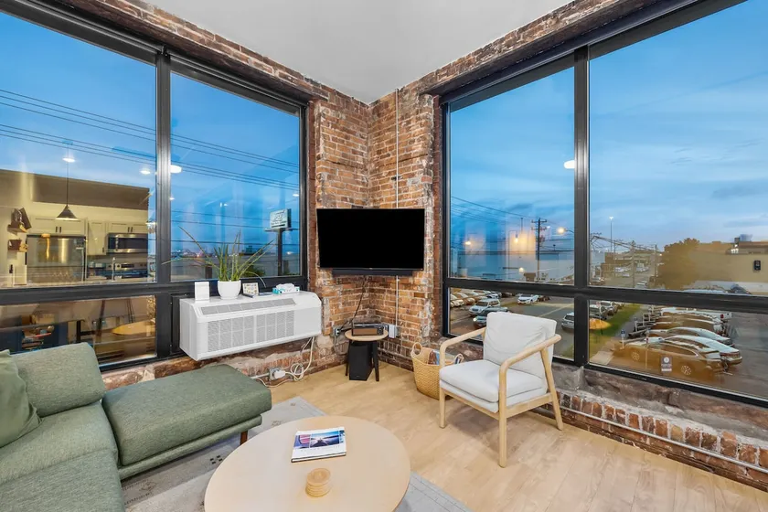 Enger Lofts Apt 207, Heirloom Vacations - Image 1