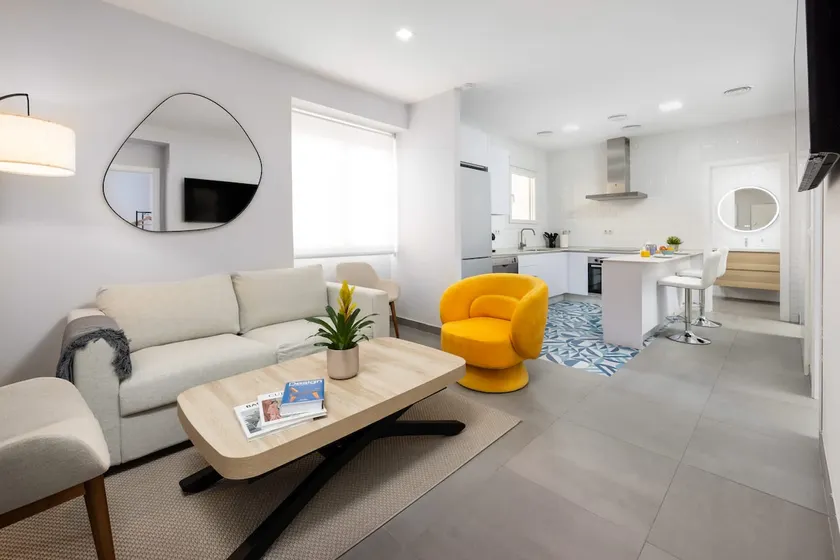 3BR Urban Flat · A/C + WiFi | 15 Min to Old Town - Image 1