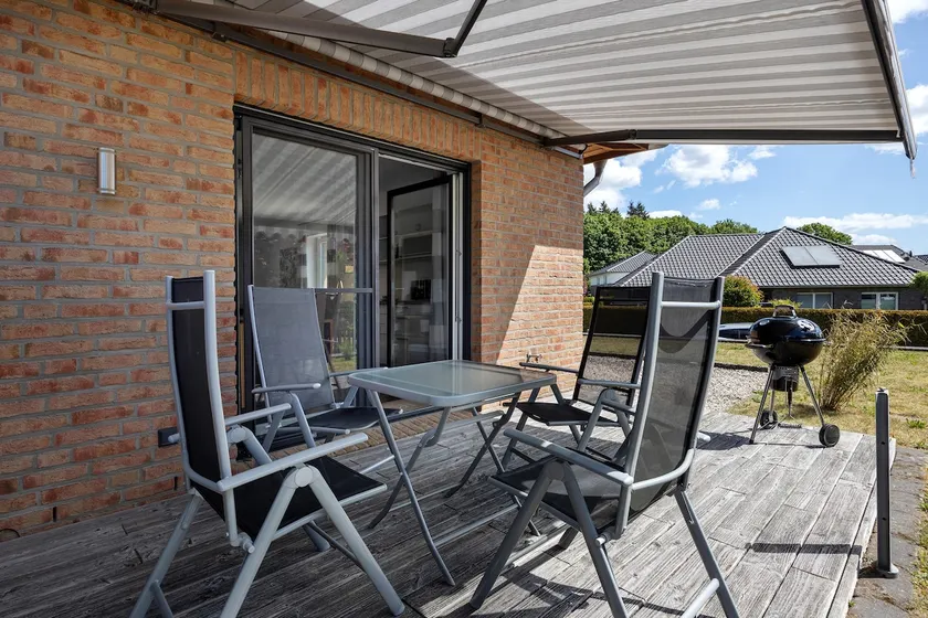 Sunny Vacation Rental - Image 1