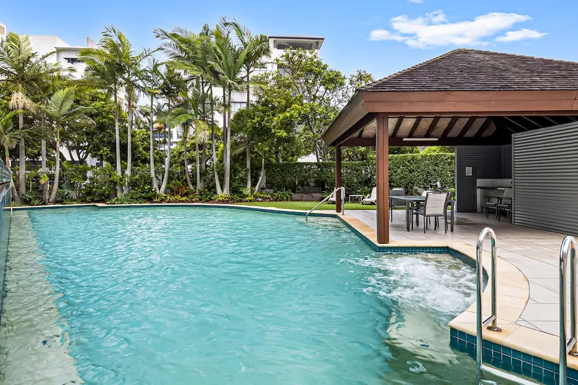 Karmasea Beachside Holiday 2 Bedroom Apartment - Image 1