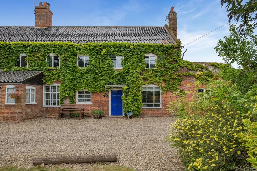 4 Bed in East Harling oc-m31907 - Image 1